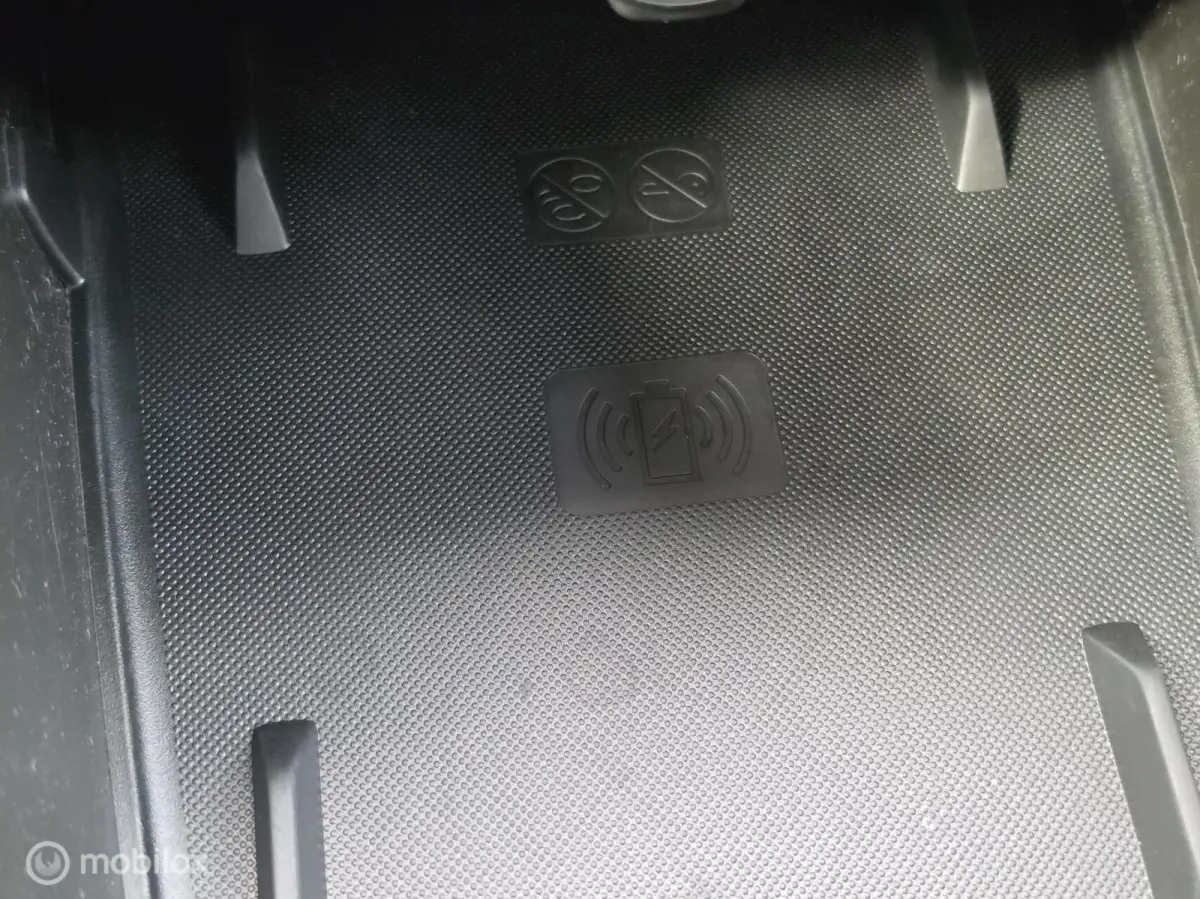 SUMMIT 54kWh ACC CAMERA KEYLESS CARPLAY STOELVERWARMING