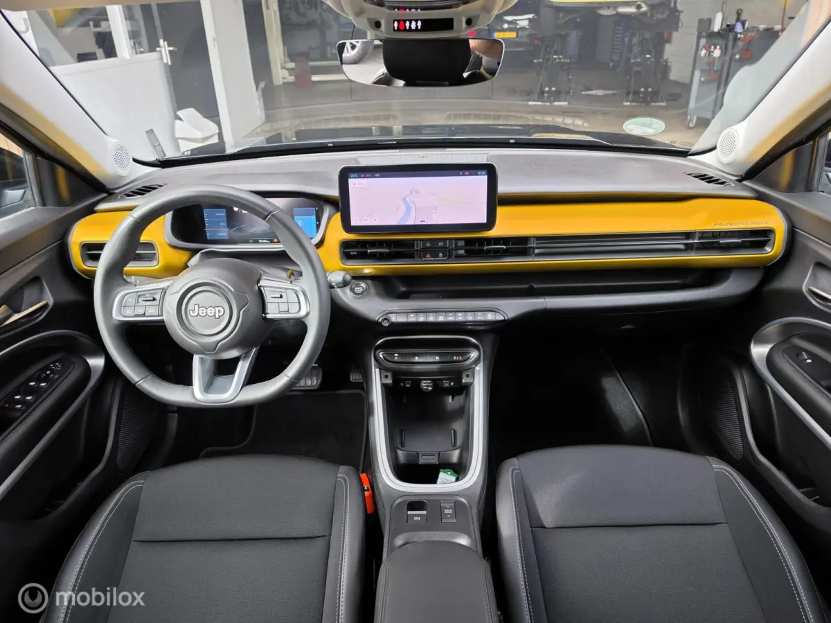 SUMMIT 54kWh ACC CAMERA KEYLESS CARPLAY STOELVERWARMING