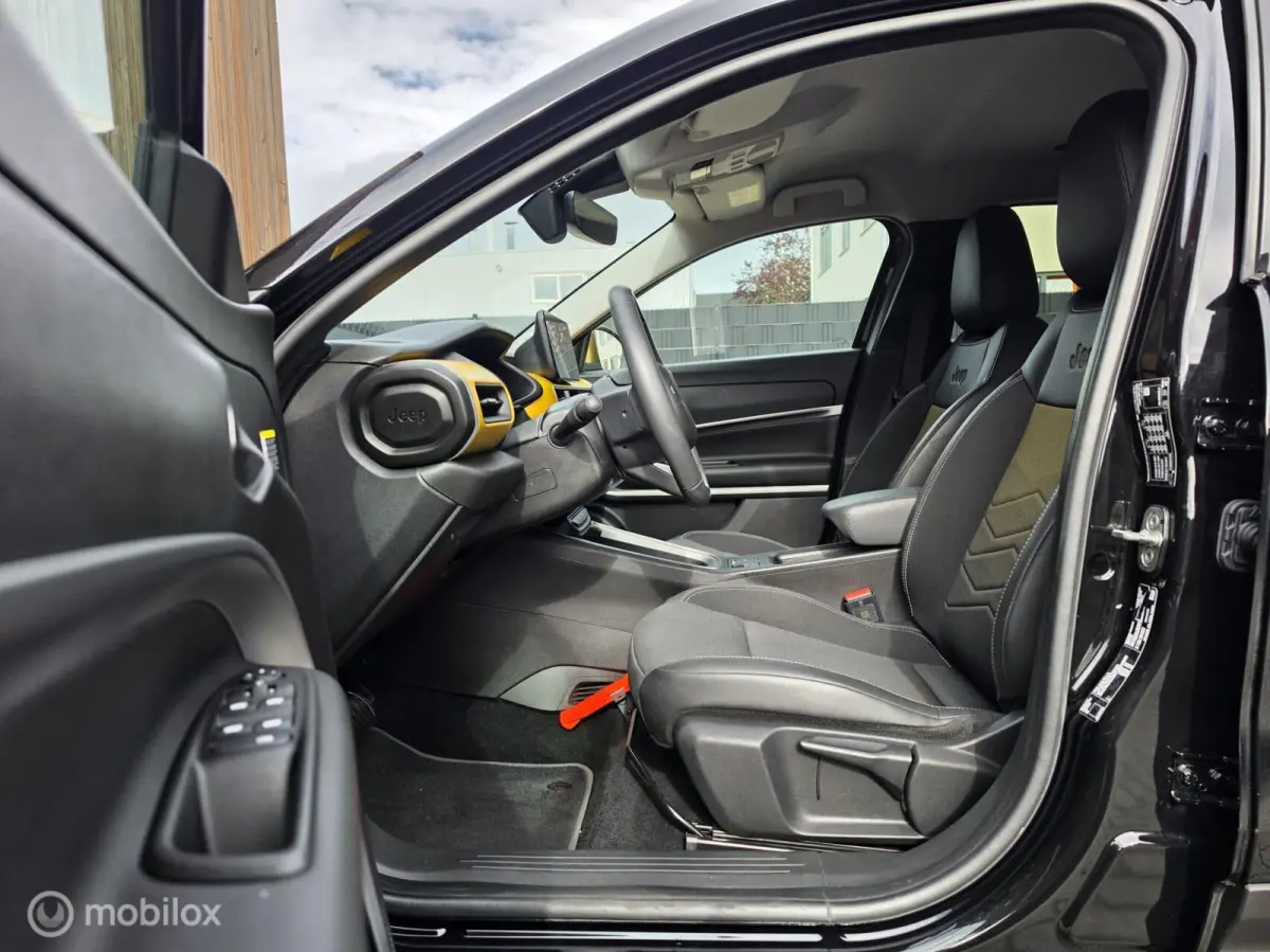 SUMMIT 54kWh ACC CAMERA KEYLESS CARPLAY STOELVERWARMING