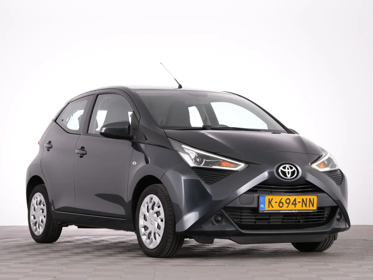 1.0 VVT-i x-play Automaat | AIRCO | CAMERA ✅ 1e Eigenaar !