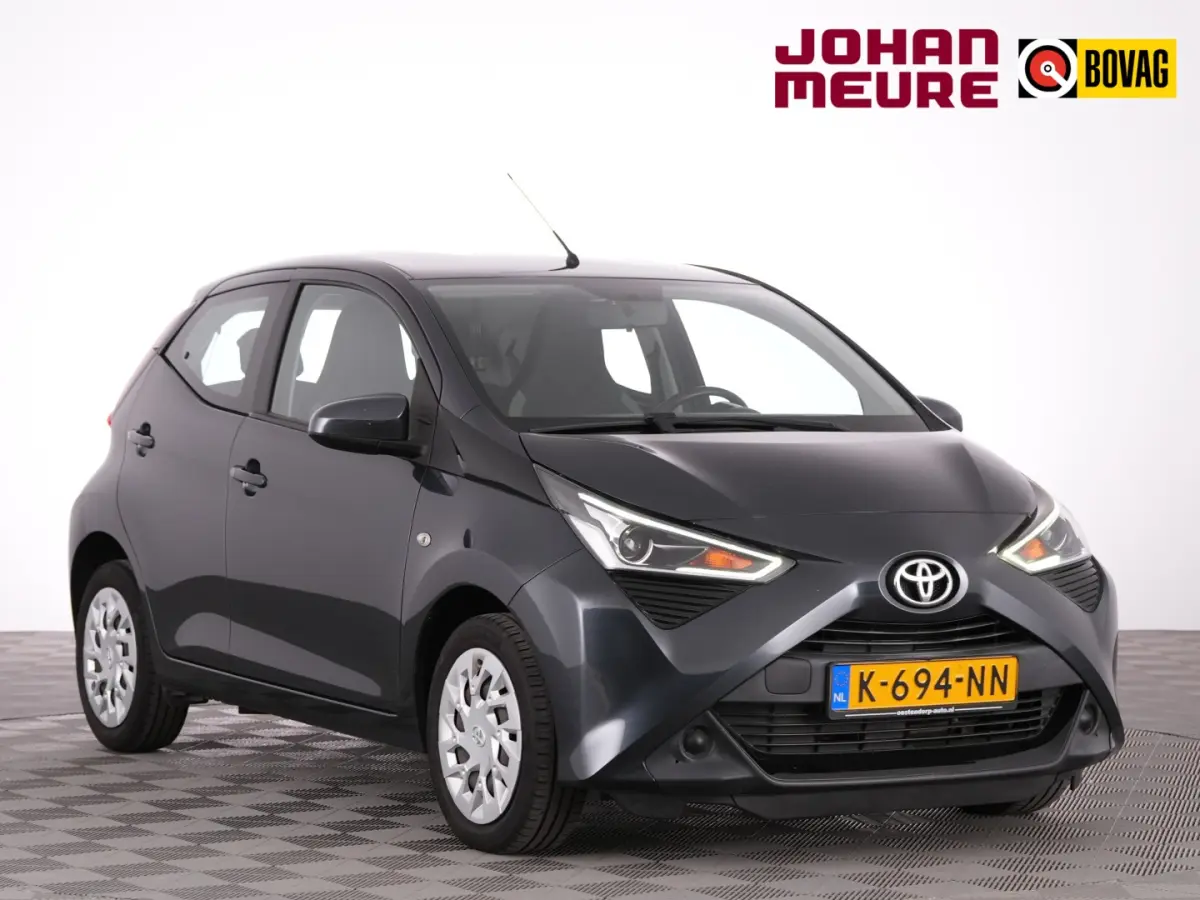 1.0 VVT-i x-play Automaat | AIRCO | CAMERA ✅ 1e Eigenaar !