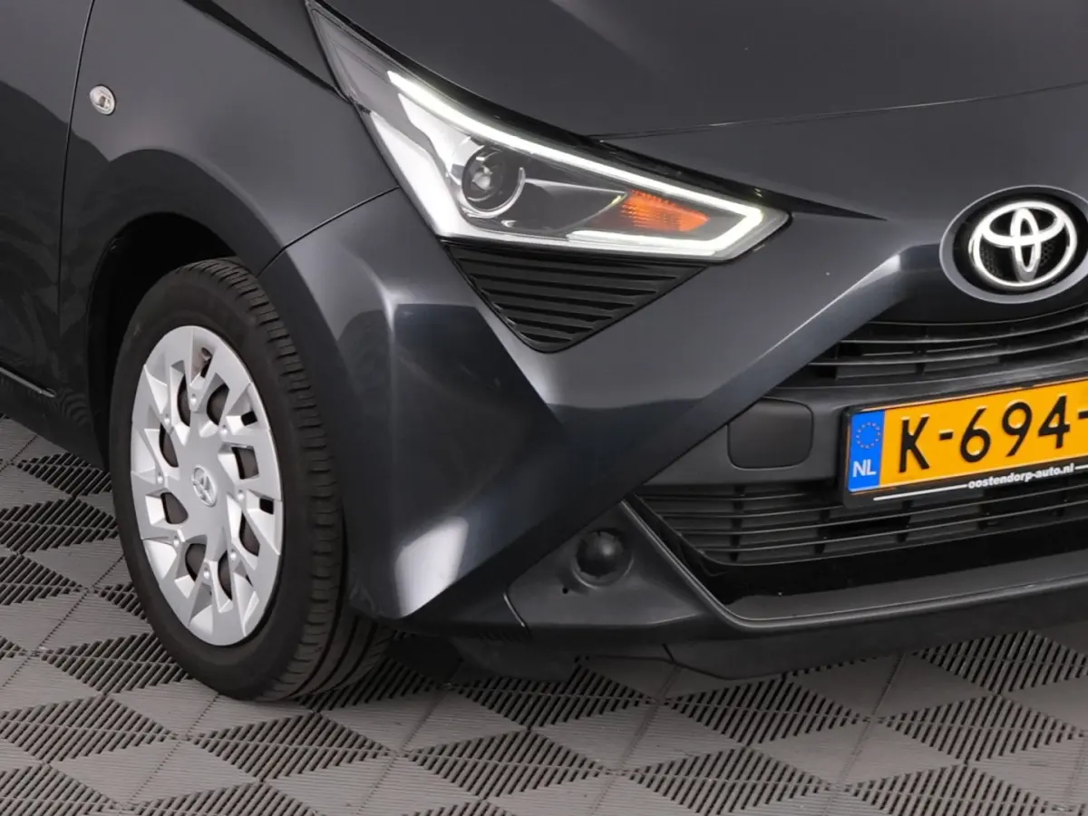 1.0 VVT-i x-play Automaat | AIRCO | CAMERA ✅ 1e Eigenaar !