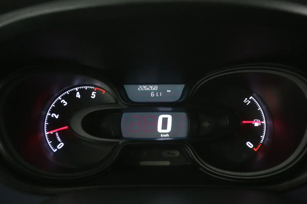 1.6 CDTI L1H1 | Airco | Camera | Carplay | 3 Zits | Elektrpakket