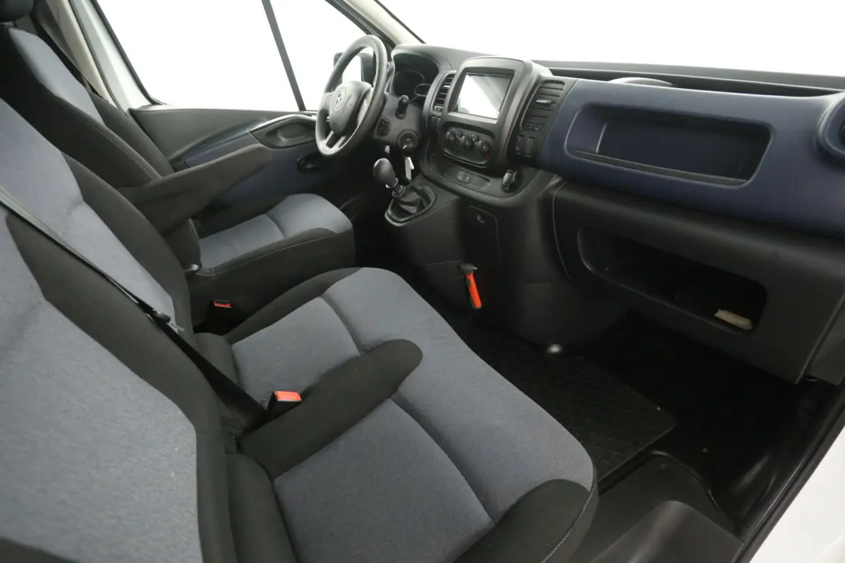 1.6 CDTI L1H1 | Airco | Camera | Carplay | 3 Zits | Elektrpakket