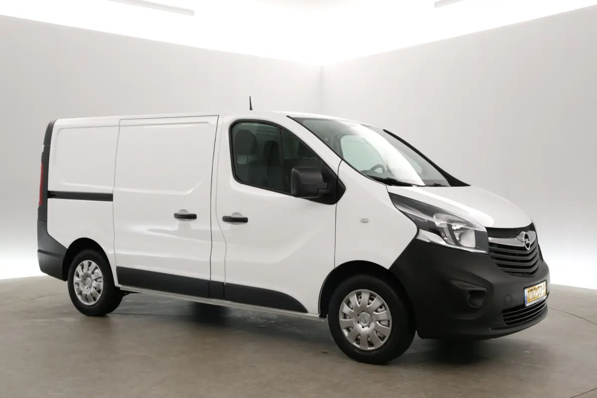 1.6 CDTI L1H1 | Airco | Camera | Carplay | 3 Zits | Elektrpakket