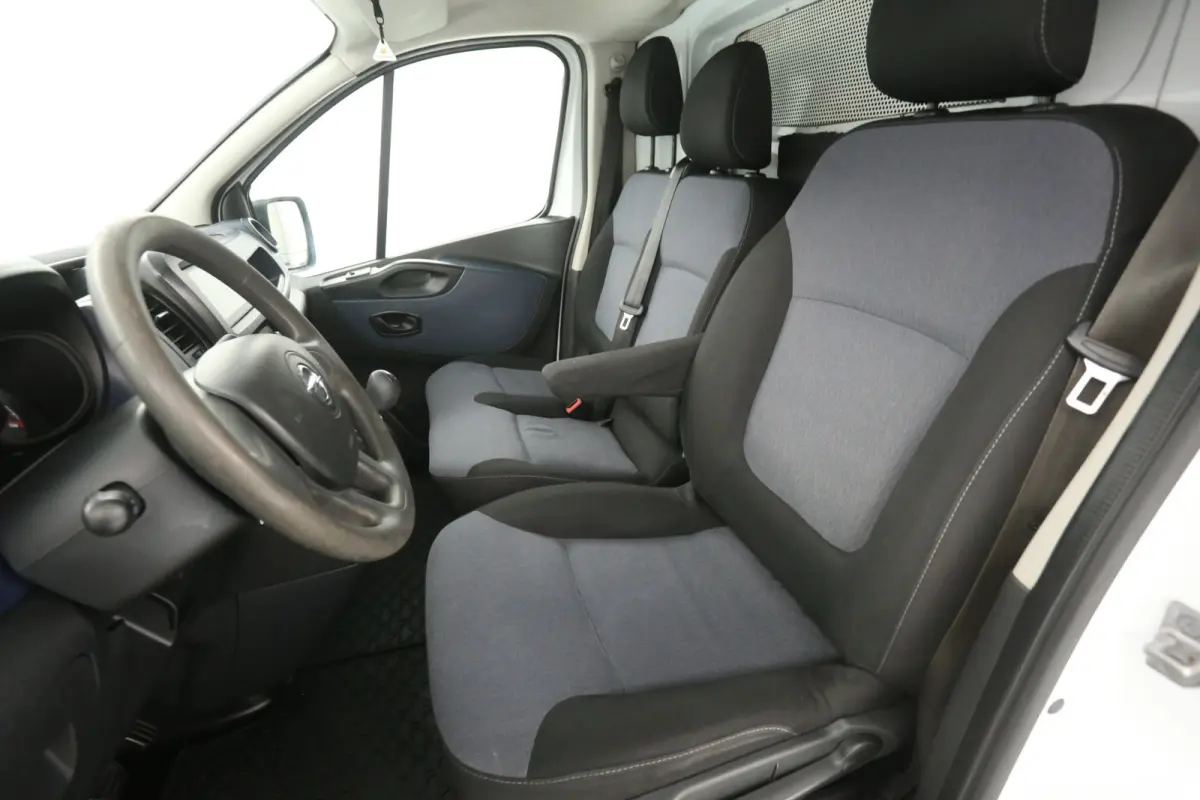 1.6 CDTI L1H1 | Airco | Camera | Carplay | 3 Zits | Elektrpakket