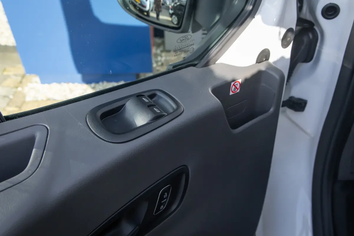 350 L3H2 Trend 68 kWh | Apple Carplay/Android Auto | Dodehoekdetectie | Rondomzicht camera | Stoel- Stuurverwarming | Zijwandbekleding laadruimte | Apple Carplay/Android Auto|telefoonintegra