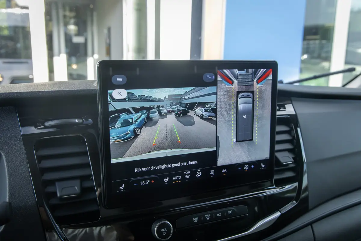 350 L3H2 Trend 68 kWh | Apple Carplay/Android Auto | Dodehoekdetectie | Rondomzicht camera | Stoel- Stuurverwarming | Zijwandbekleding laadruimte | Apple Carplay/Android Auto|telefoonintegra