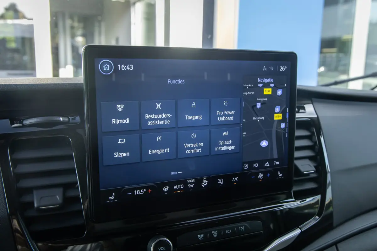 350 L3H2 Trend 68 kWh | Apple Carplay/Android Auto | Dodehoekdetectie | Rondomzicht camera | Stoel- Stuurverwarming | Zijwandbekleding laadruimte | Apple Carplay/Android Auto|telefoonintegra