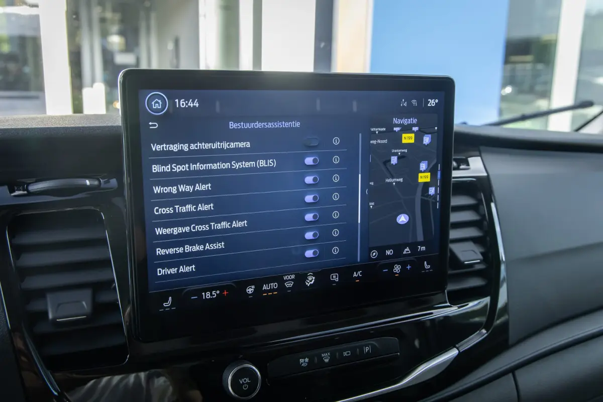 350 L3H2 Trend 68 kWh | Apple Carplay/Android Auto | Dodehoekdetectie | Rondomzicht camera | Stoel- Stuurverwarming | Zijwandbekleding laadruimte | Apple Carplay/Android Auto|telefoonintegra