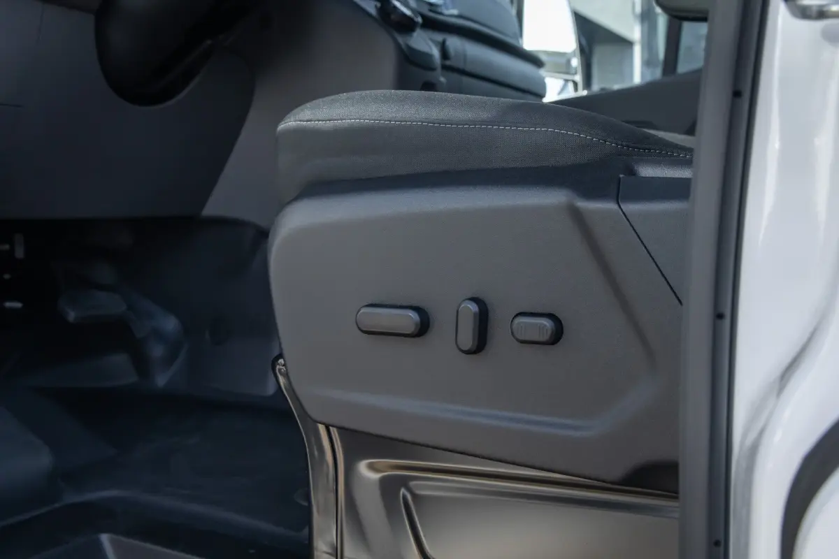 350 L3H2 Trend 68 kWh | Apple Carplay/Android Auto | Dodehoekdetectie | Rondomzicht camera | Stoel- Stuurverwarming | Zijwandbekleding laadruimte | Apple Carplay/Android Auto|telefoonintegra
