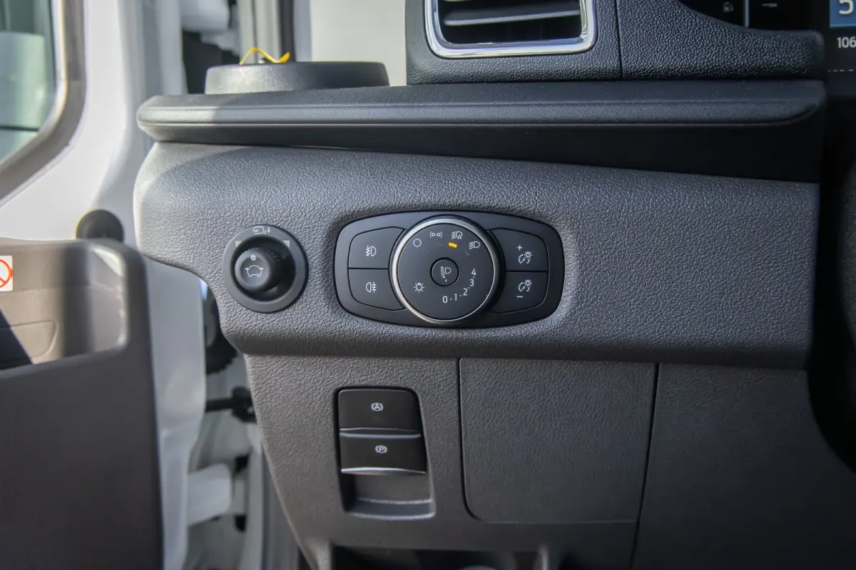 350 L3H2 Trend 68 kWh | Apple Carplay/Android Auto | Dodehoekdetectie | Rondomzicht camera | Stoel- Stuurverwarming | Zijwandbekleding laadruimte | Apple Carplay/Android Auto|telefoonintegra