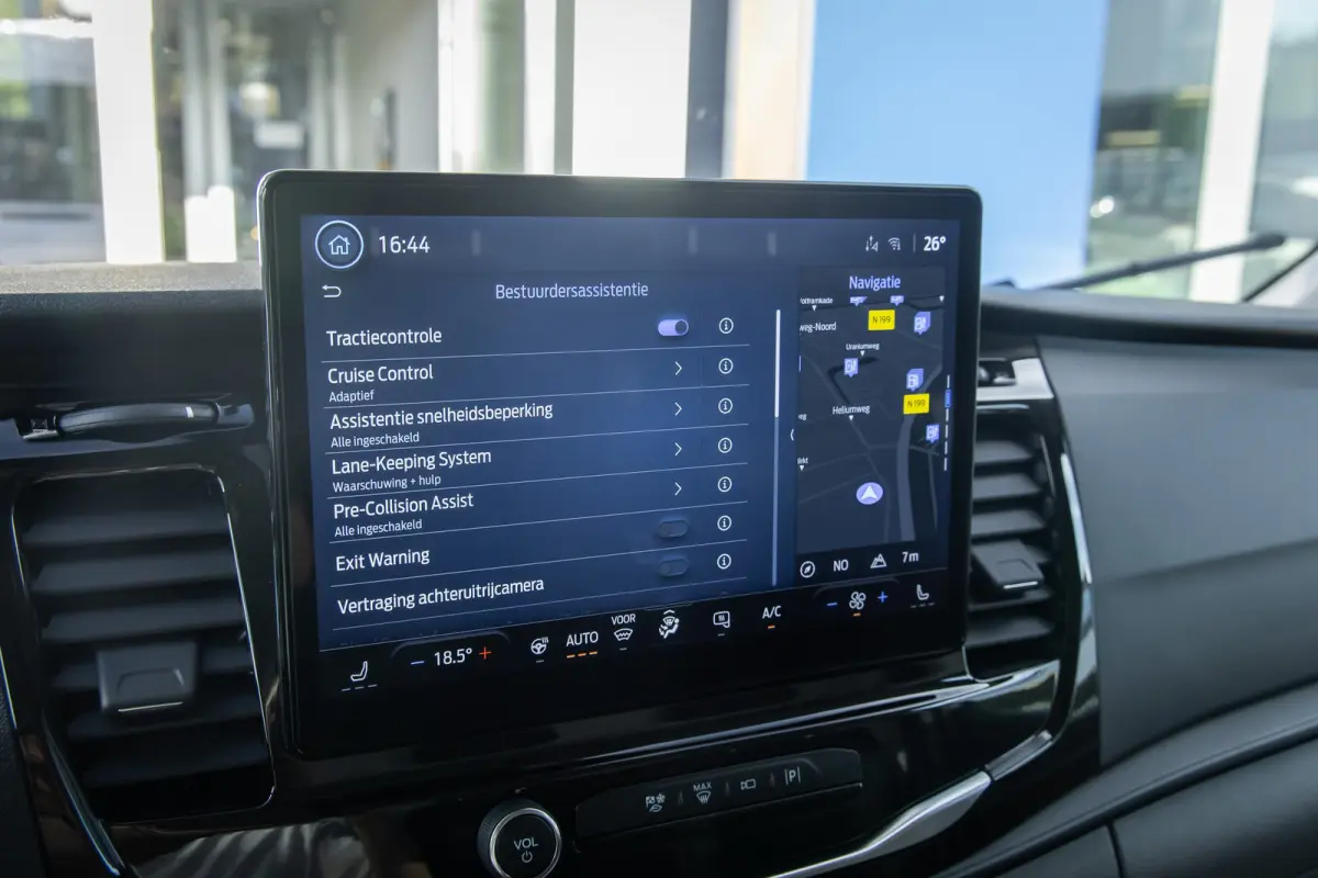 350 L3H2 Trend 68 kWh | Apple Carplay/Android Auto | Dodehoekdetectie | Rondomzicht camera | Stoel- Stuurverwarming | Zijwandbekleding laadruimte | Apple Carplay/Android Auto|telefoonintegra