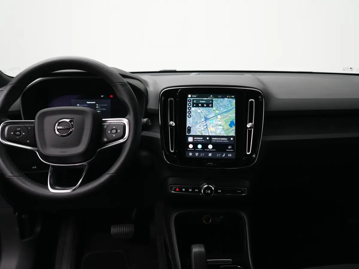 Core | Stuur- & Stoelverwarming | Trekhaak | Camera | Google Maps | LED | Cruise Control | Climate Control