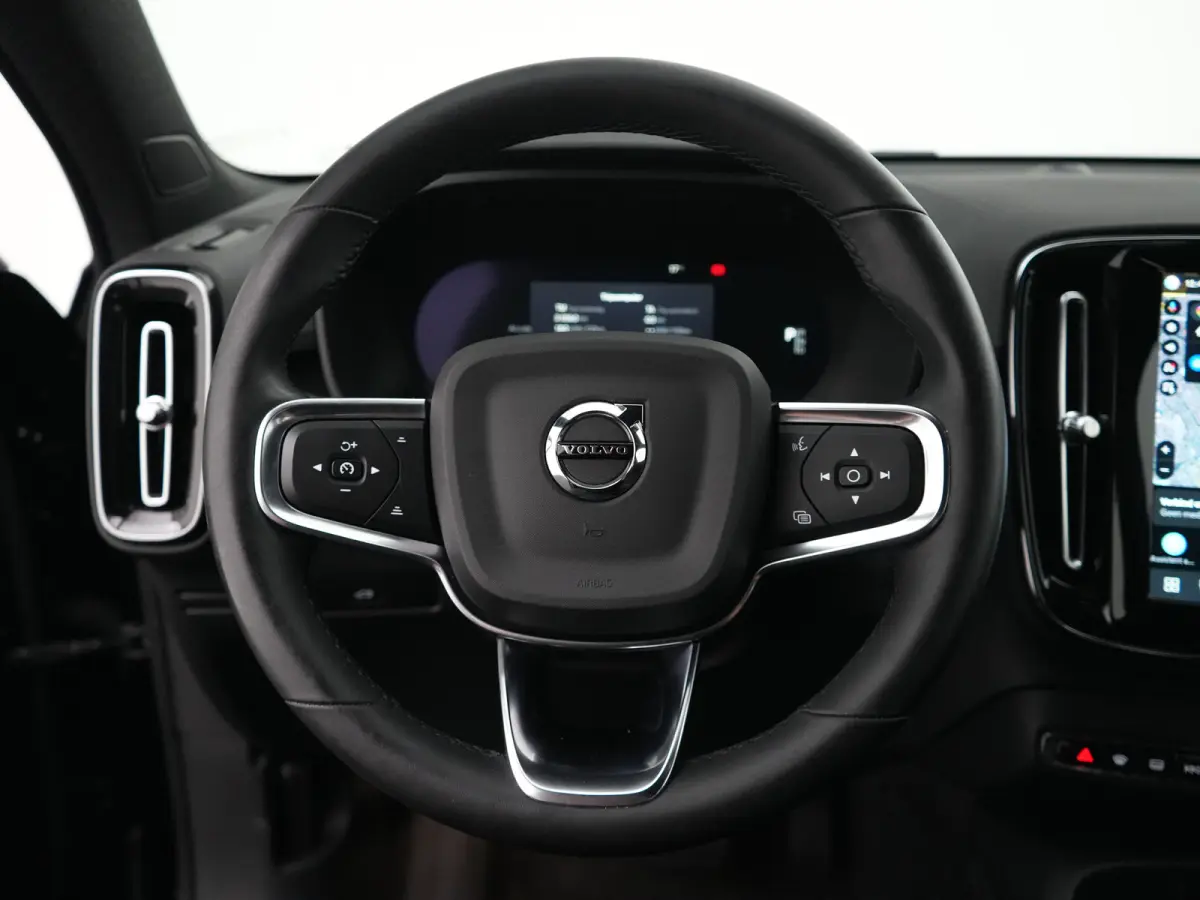 Core | Stuur- & Stoelverwarming | Trekhaak | Camera | Google Maps | LED | Cruise Control | Climate Control