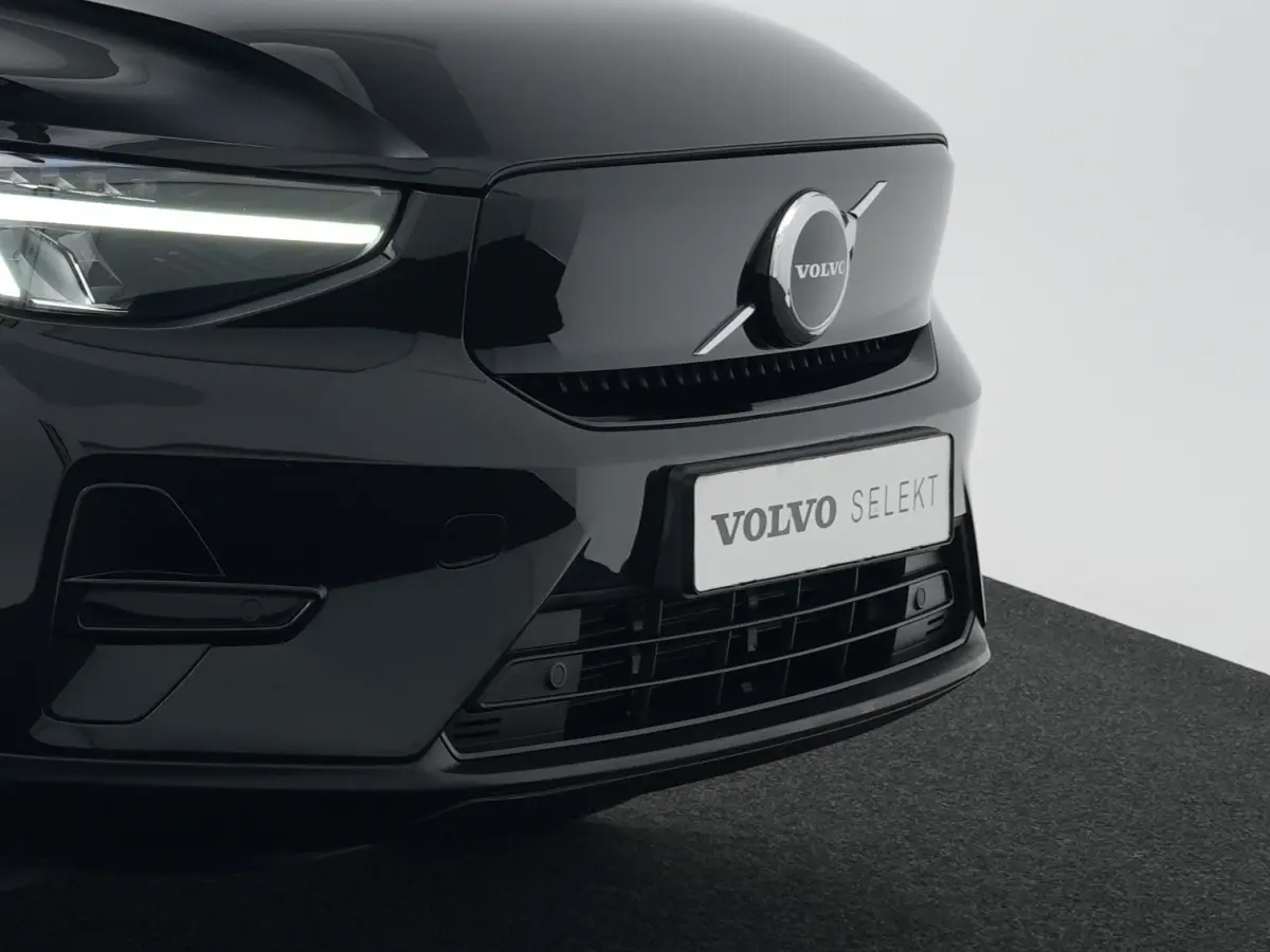 Core | Stuur- & Stoelverwarming | Trekhaak | Camera | Google Maps | LED | Cruise Control | Climate Control