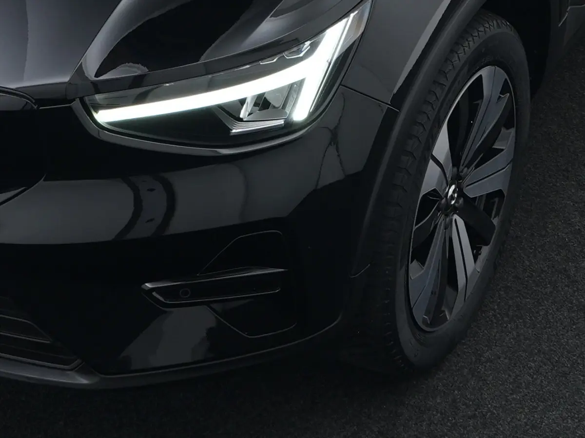 Core | Stuur- & Stoelverwarming | Trekhaak | Camera | Google Maps | LED | Cruise Control | Climate Control