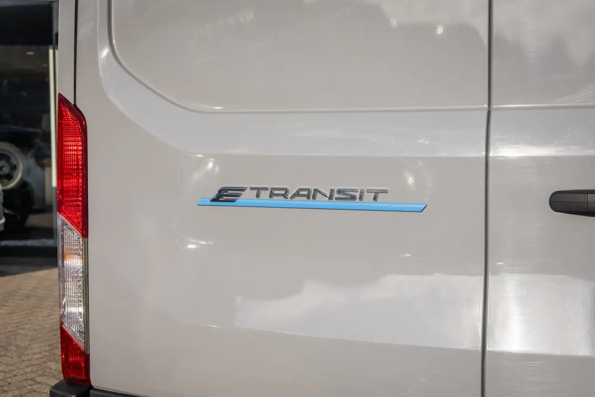 350 L3H2 Trend 68 kWh | Apple Carplay/Android Auto | Rondomzicht camera | Stoel- Stuurverwarming | Elektrisch verstelbare bestuurdersstoel | Apple Carplay/Android Auto|telefoonintegratie pre