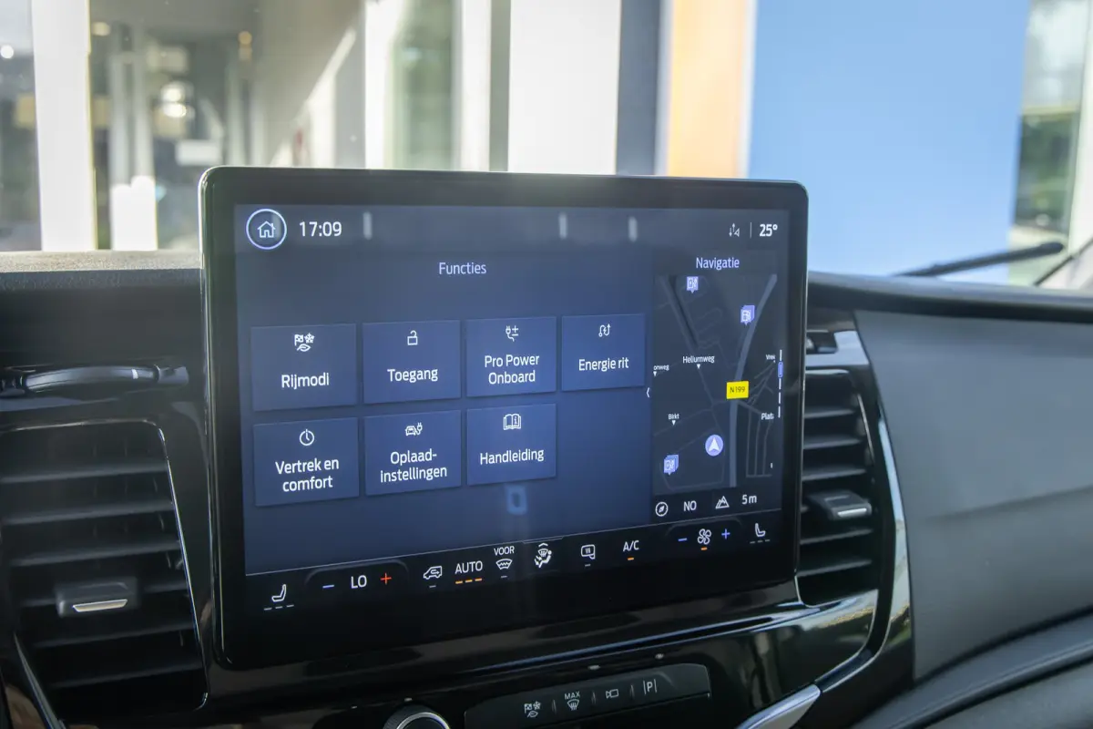 350 L3H2 Trend 68 kWh | Apple Carplay/Android Auto | Rondomzicht camera | Stoel- Stuurverwarming | Elektrisch verstelbare bestuurdersstoel | Apple Carplay/Android Auto|telefoonintegratie pre