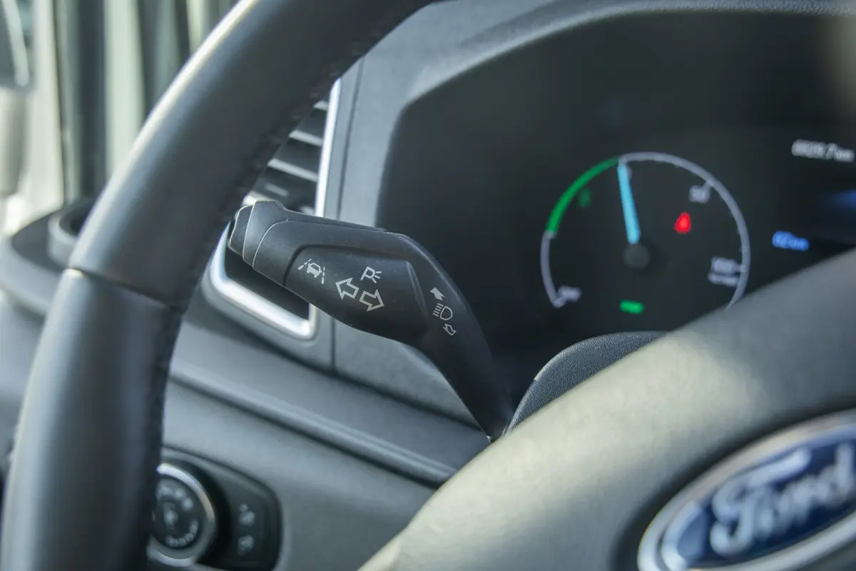 350 L3H2 Trend 68 kWh | Apple Carplay/Android Auto | Rondomzicht camera | Stoel- Stuurverwarming | Elektrisch verstelbare bestuurdersstoel | Apple Carplay/Android Auto|telefoonintegratie pre