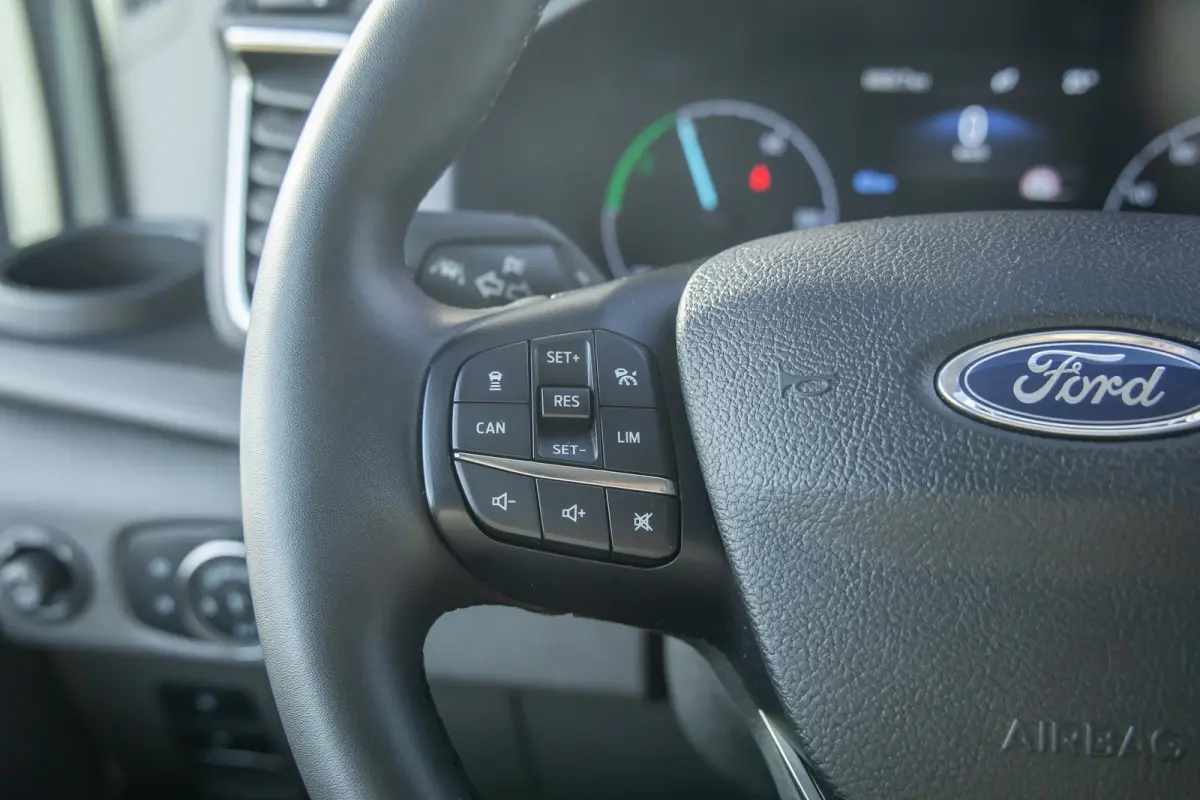 350 L3H2 Trend 68 kWh | Apple Carplay/Android Auto | Rondomzicht camera | Stoel- Stuurverwarming | Elektrisch verstelbare bestuurdersstoel | Apple Carplay/Android Auto|telefoonintegratie pre