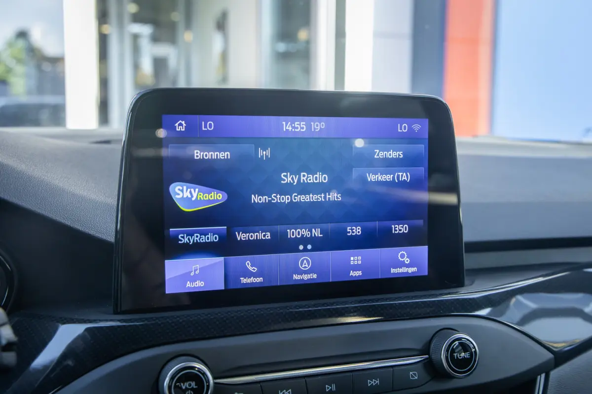 1.0 EcoBoost Hybrid ST Line X Business | Pano | Apple Carplay/Android Auto | Achteruitrijcamera | B&O | Cruise control adaptief | Elektrisch glazen panorama-dak | Achteruitrijcamera | Apple 
