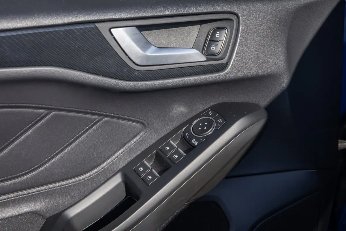 1.0 EcoBoost Hybrid ST Line X Business | Pano | Apple Carplay/Android Auto | Achteruitrijcamera | B&O | Cruise control adaptief | Elektrisch glazen panorama-dak | Achteruitrijcamera | Apple 