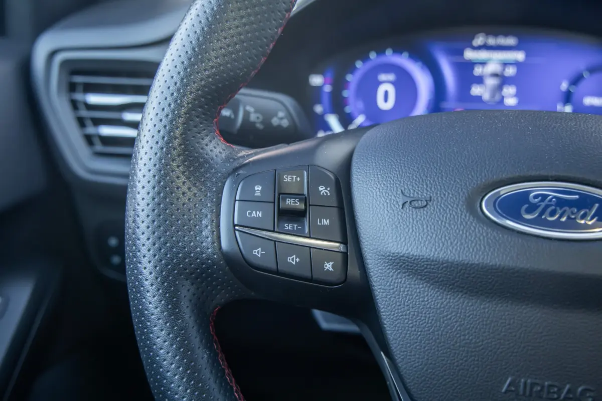 1.0 EcoBoost Hybrid ST Line X Business | Pano | Apple Carplay/Android Auto | Achteruitrijcamera | B&O | Cruise control adaptief | Elektrisch glazen panorama-dak | Achteruitrijcamera | Apple 