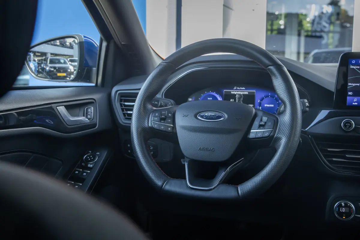 1.0 EcoBoost Hybrid ST Line X Business | Pano | Apple Carplay/Android Auto | Achteruitrijcamera | B&O | Cruise control adaptief | Elektrisch glazen panorama-dak | Achteruitrijcamera | Apple 