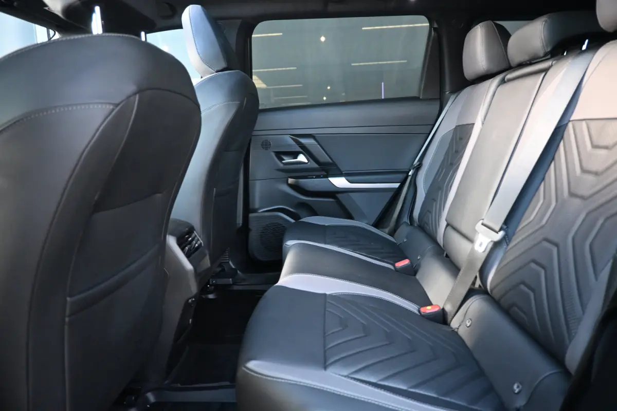 First Edition 74 kWh Tot 8 Jaar Garantie! 99%SOH! | Premium + Convenience Pack | Warmtepomp | Massage | Vol-Leder | Adaptive Cruise | Elektr. Achterklep |