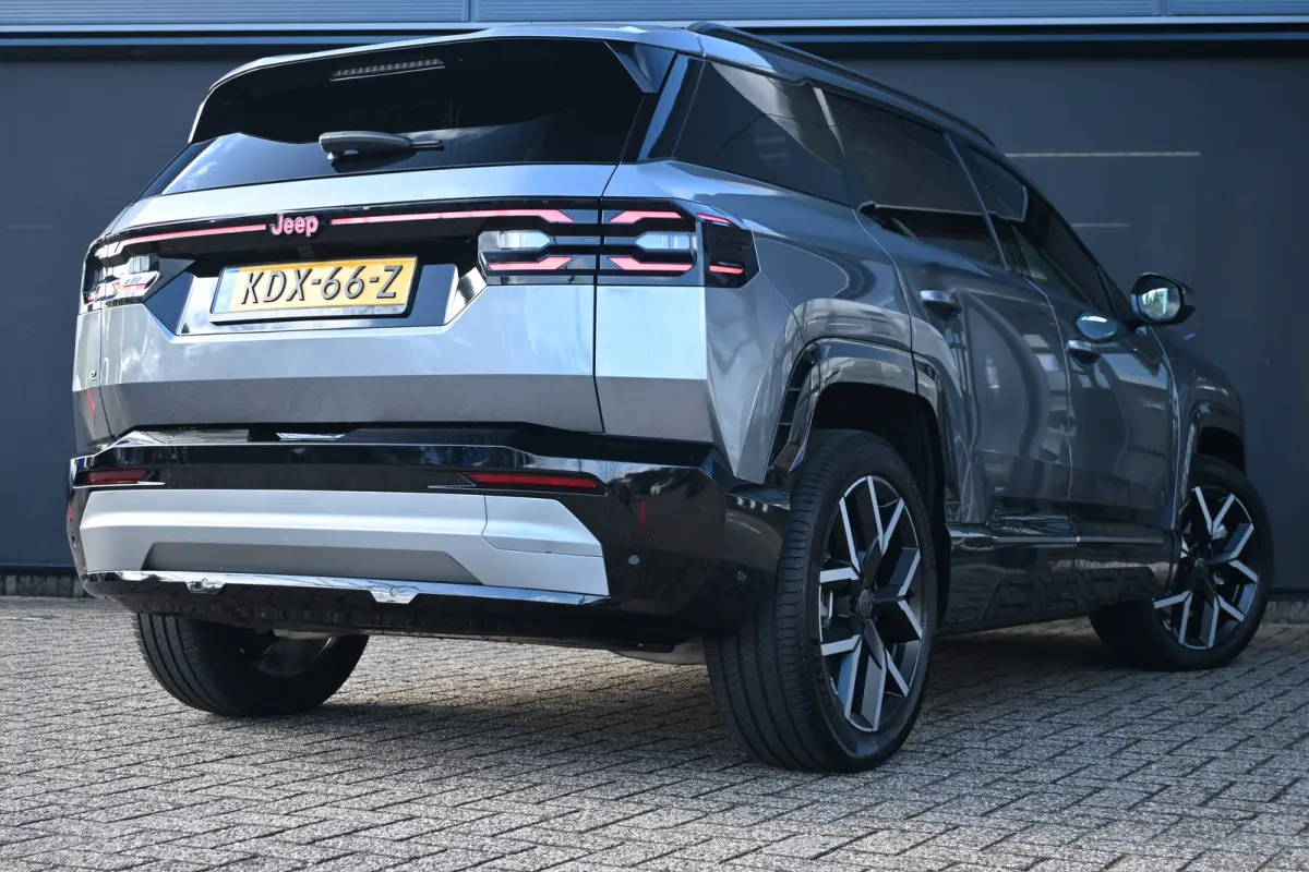 First Edition 74 kWh Tot 8 Jaar Garantie! 99%SOH! | Premium + Convenience Pack | Warmtepomp | Massage | Vol-Leder | Adaptive Cruise | Elektr. Achterklep |
