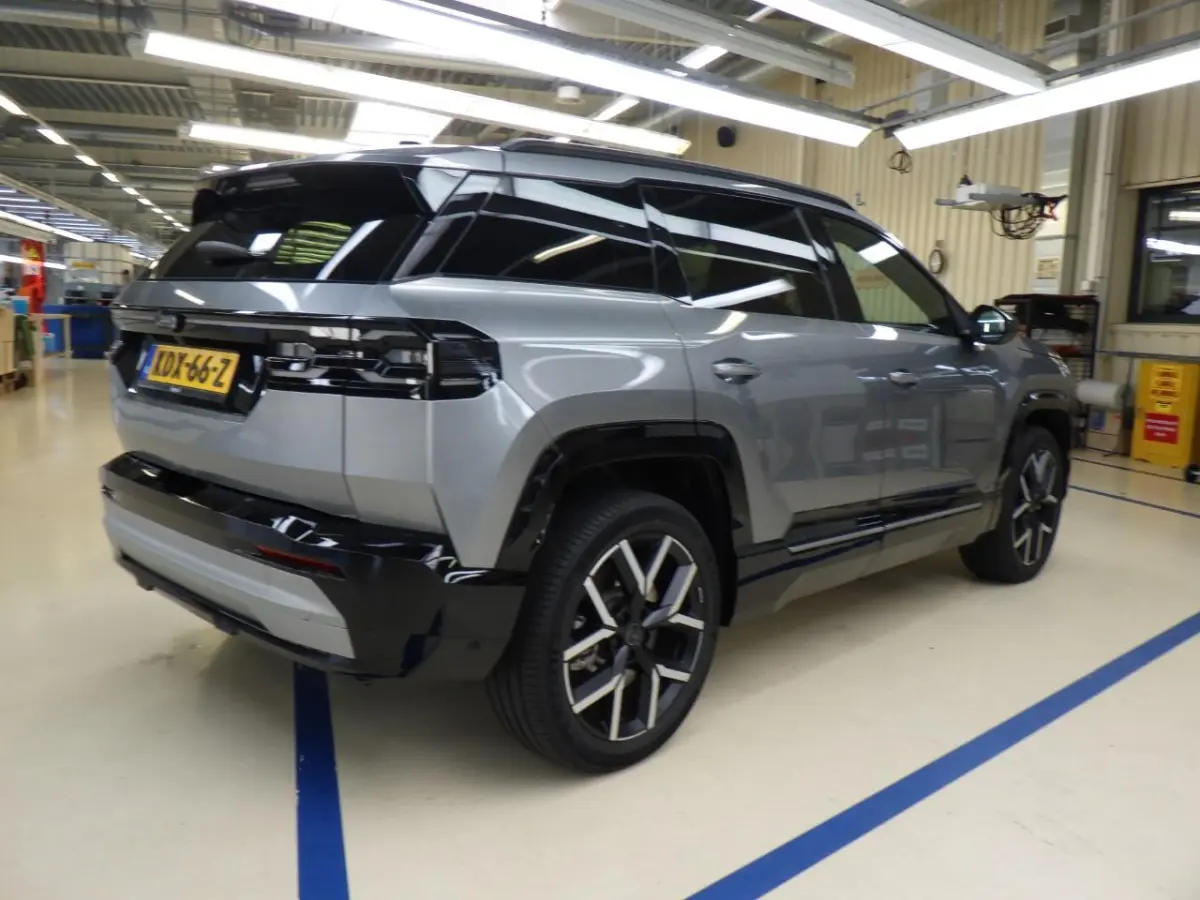 First Edition 74 kWh Tot 8 Jaar Garantie! | Premium + Convenience Pack | Warmtepomp | Massage | Vol-Leder | Adaptive Cruise | Elektr. Achterklep |
