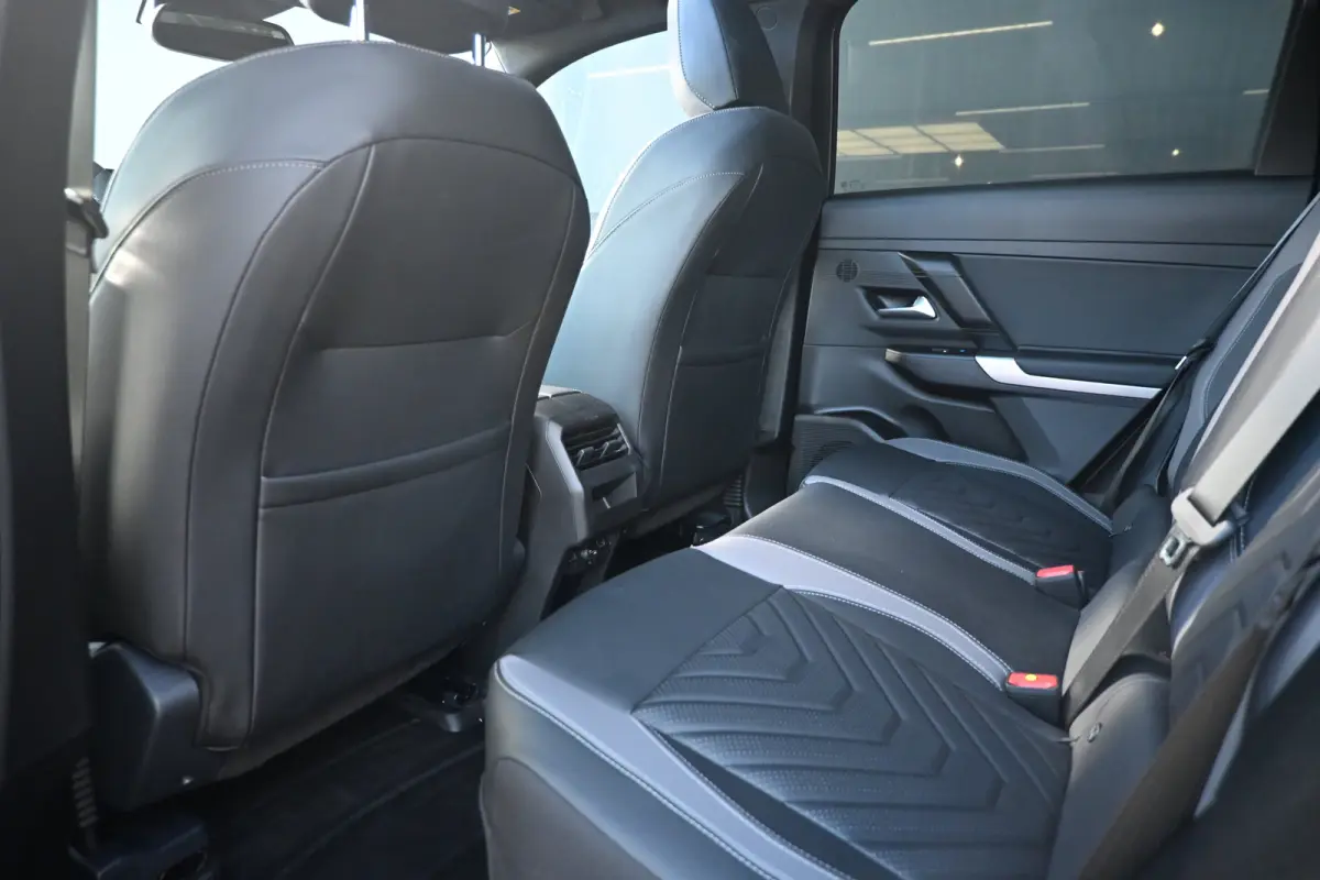 First Edition 74 kWh Tot 8 Jaar Garantie! 99%SOH! | Premium + Convenience Pack | Warmtepomp | Massage | Vol-Leder | Adaptive Cruise | Elektr. Achterklep |