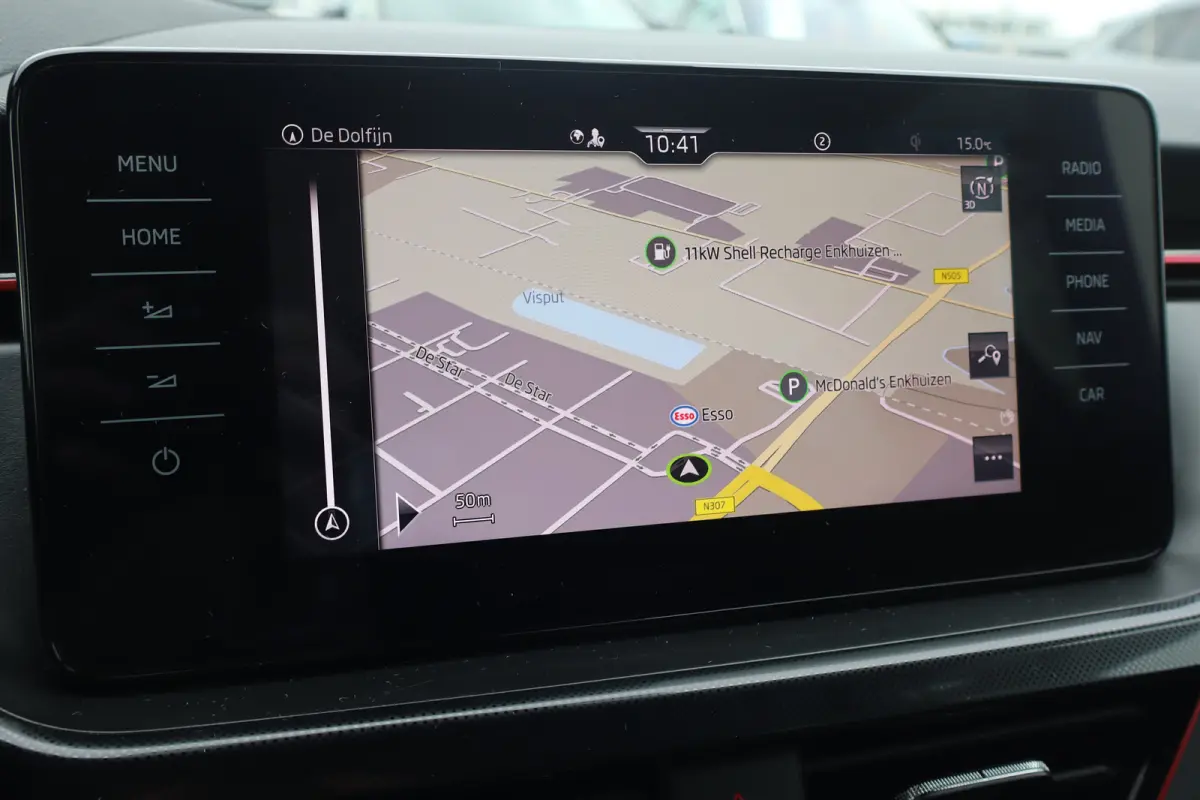 1.0 TSI Sport Business 110PK AUTOMAAT|TREKHAAK | Achteruitrijcamera | Apple Carplay/Android Auto|telefoonintegratie premium | Draadloze telefoonlader