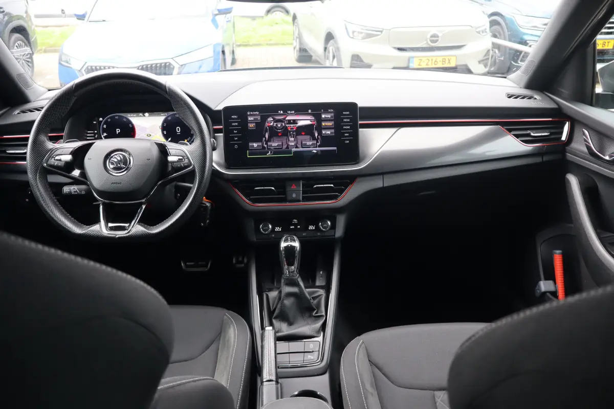 1.0 TSI Sport Business 110PK AUTOMAAT|TREKHAAK | Achteruitrijcamera | Apple Carplay/Android Auto|telefoonintegratie premium | Draadloze telefoonlader