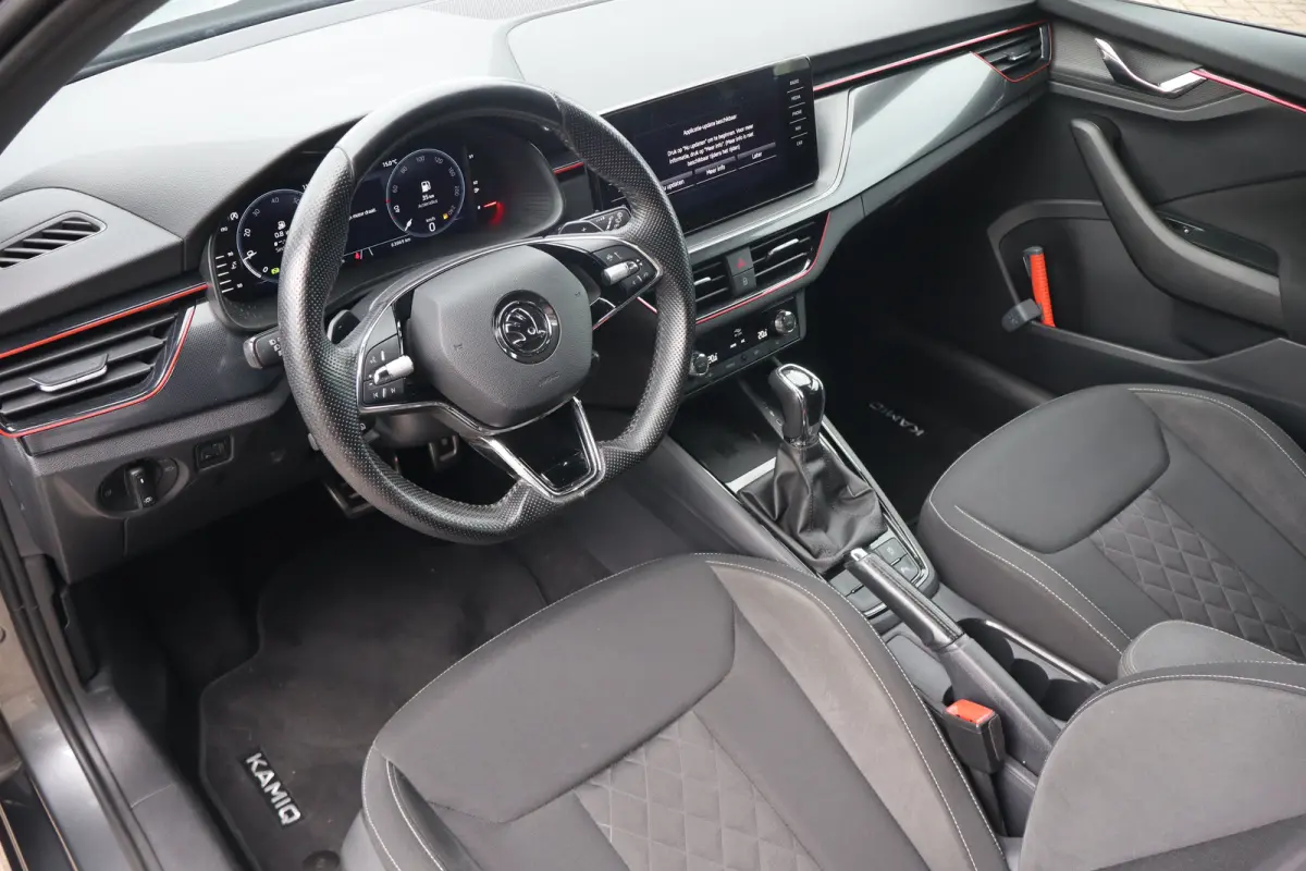 1.0 TSI Sport Business 110PK AUTOMAAT|TREKHAAK | Achteruitrijcamera | Apple Carplay/Android Auto|telefoonintegratie premium | Draadloze telefoonlader