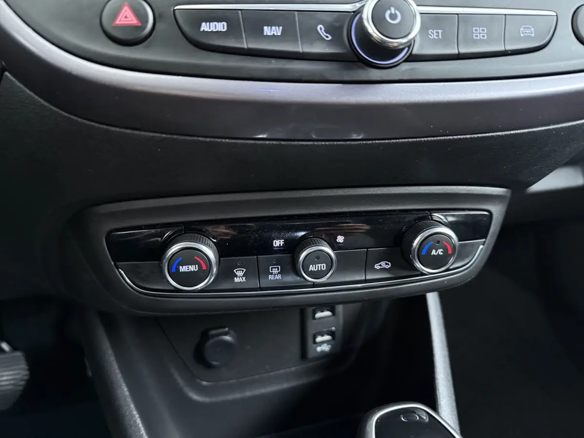 1.2 Turbo Innovation | Airco (automatisch) | Apple Carplay/Android Auto|telefoonintegratie premium | Comfortstoel(en)