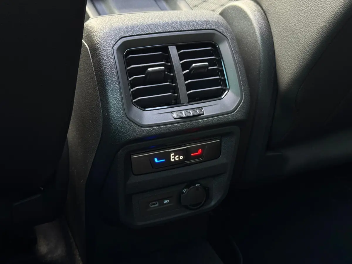 1.4 TSI eHybrid R-Line PANO|LEDER|CAMERA|ACC|ECC