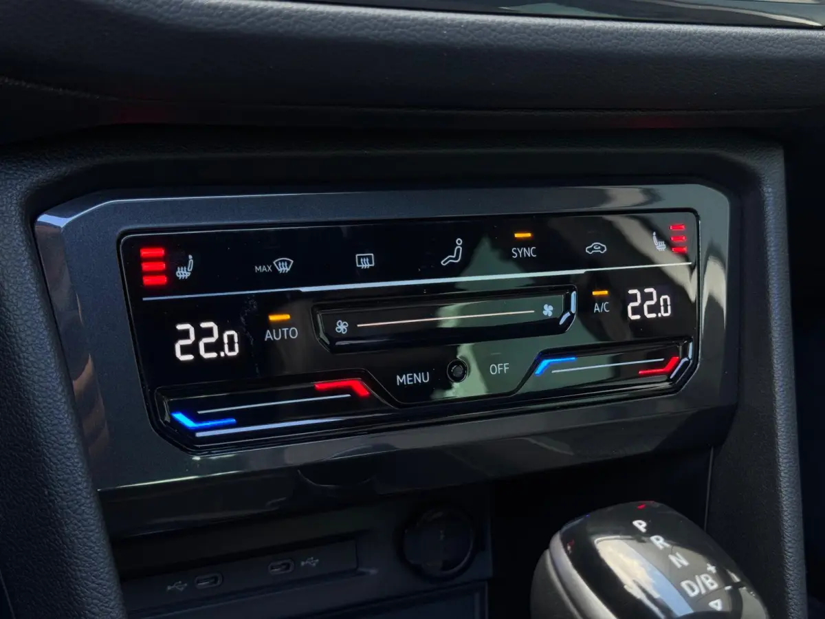 1.4 TSI eHybrid R-Line PANO|LEDER|CAMERA|ACC|ECC