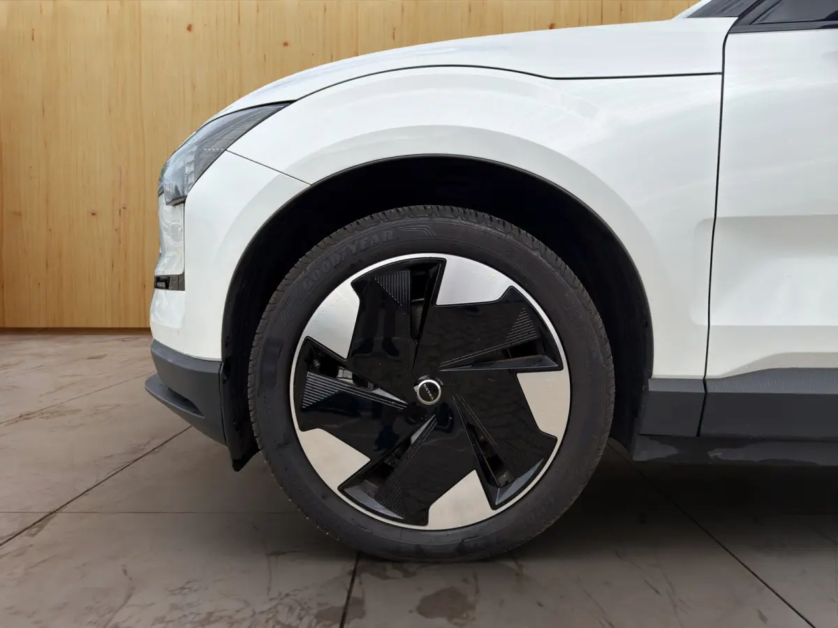 Single Motor Extended Range Plus 69 kWh | BLIS | Harman Kardon | Stoel + Stuur Verwarming | Keyless Start / Entry |