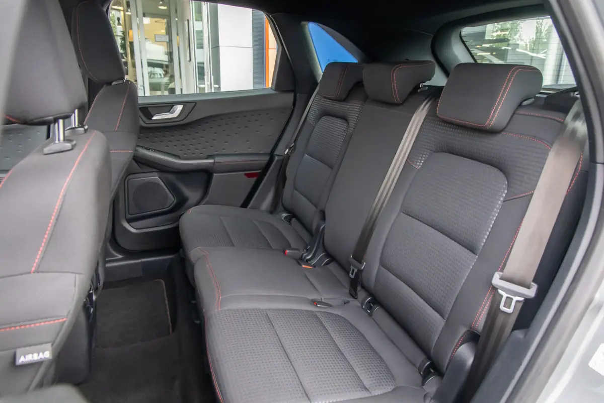 1.5 EcoBoost ST-Line | Trekhaak | Apple Carplay/Android Auto | Achteruitrijcamera | Dodehoek detectie | Keyless | Parkeersensoren | Stoel- Stuurverwarming | Achteruitrijcamera | Apple Carpla