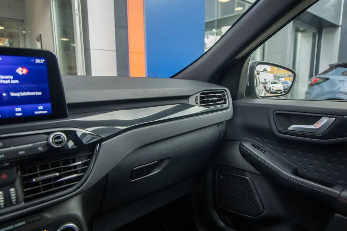 1.5 EcoBoost ST-Line | Trekhaak | Apple Carplay/Android Auto | Achteruitrijcamera | Dodehoek detectie | Keyless | Parkeersensoren | Stoel- Stuurverwarming | Achteruitrijcamera | Apple Carpla