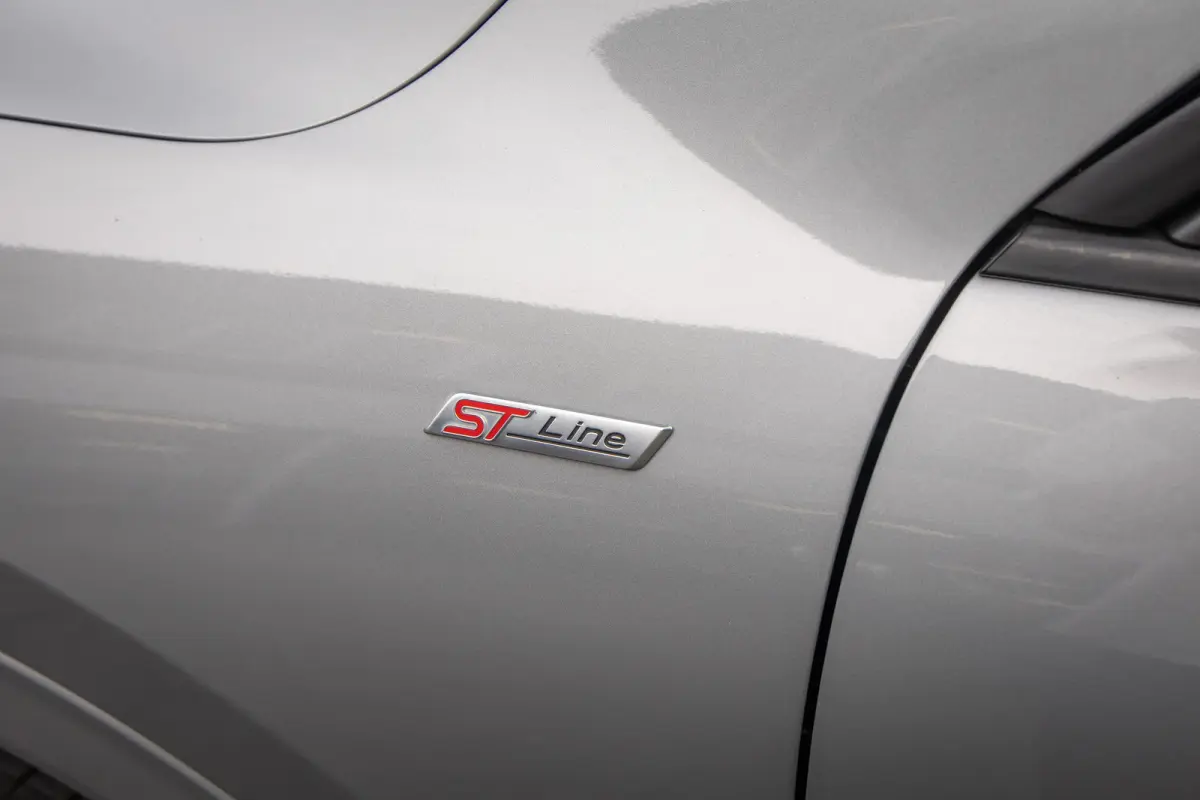 1.5 EcoBoost ST-Line | Trekhaak | Apple Carplay/Android Auto | Achteruitrijcamera | Dodehoek detectie | Keyless | Parkeersensoren | Stoel- Stuurverwarming | Achteruitrijcamera | Apple Carpla