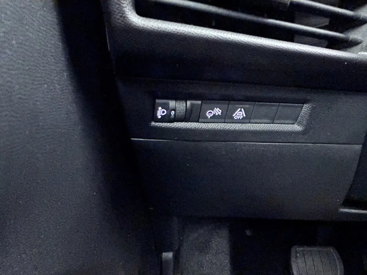 1.2 Turbo Hybrid GS / Navigatie / Camera / Parkeersensoren / Stuur -en Stoelverwarmd / Dodehoek / Carplay / LED