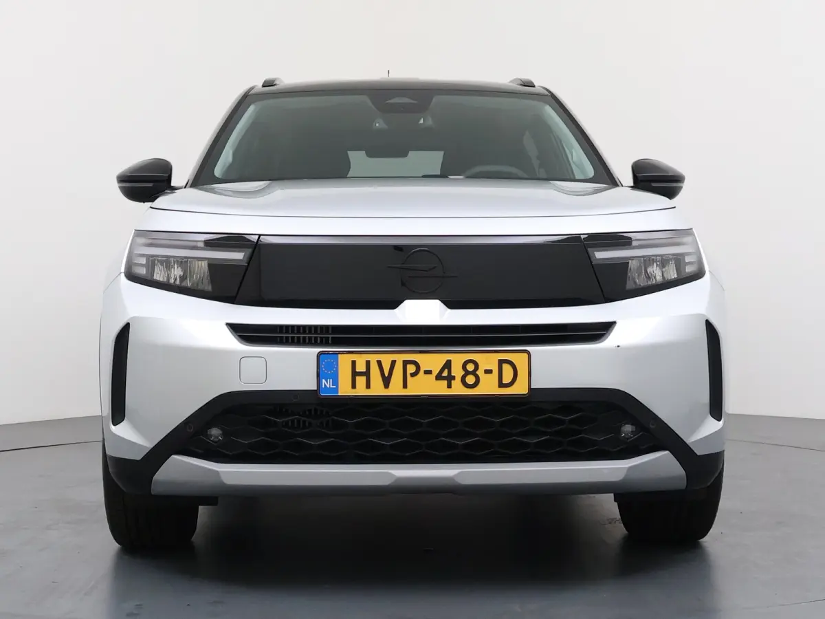 1.2 Turbo Hybrid GS / Navigatie / Camera / Parkeersensoren / Stuur -en Stoelverwarmd / Dodehoek / Carplay / LED