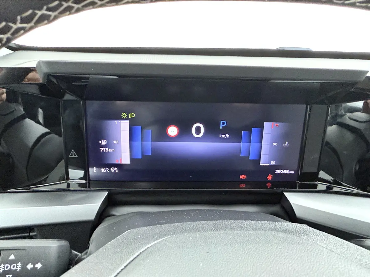 1.2 Turbo Hybrid GS / Navigatie / Camera / Parkeersensoren / Stuur -en Stoelverwarmd / Dodehoek / Carplay / LED