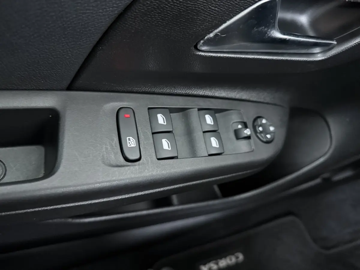 1.2 Elegance | Achteruitrijcamera | Apple Carplay/Android Auto|telefoonintegratie premium | Centrale deurvergrendeling met afstandsbediening