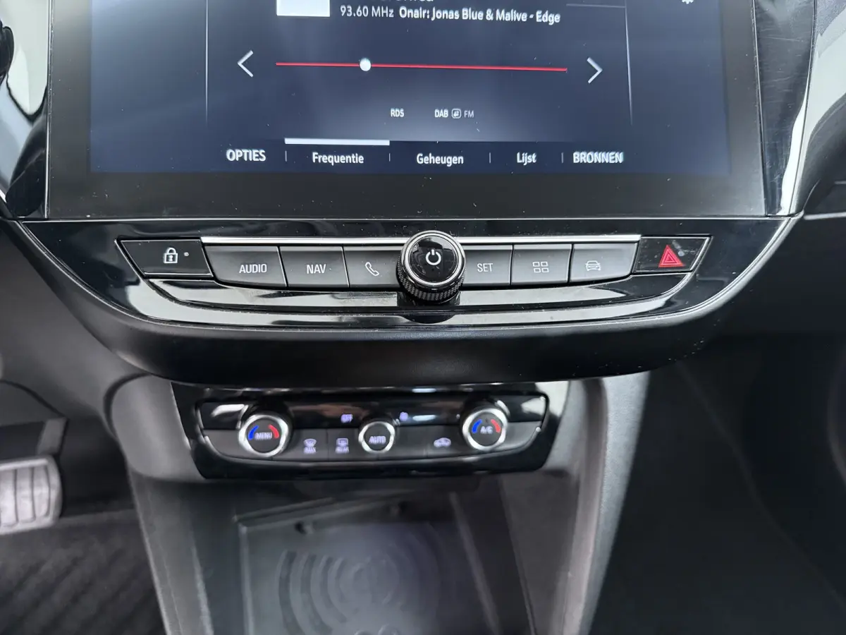 1.2 Elegance | Achteruitrijcamera | Apple Carplay/Android Auto|telefoonintegratie premium | Centrale deurvergrendeling met afstandsbediening