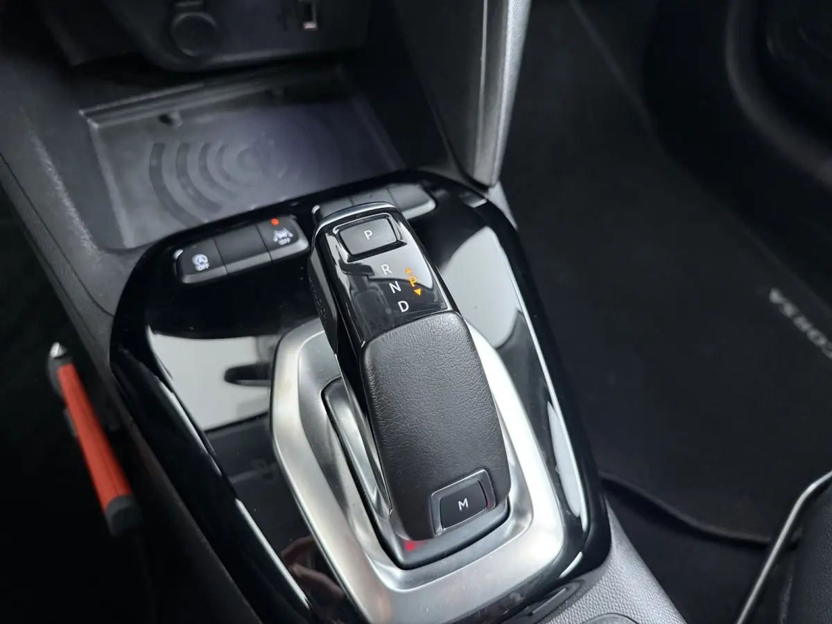 1.2 Elegance | Achteruitrijcamera | Apple Carplay/Android Auto|telefoonintegratie premium | Centrale deurvergrendeling met afstandsbediening