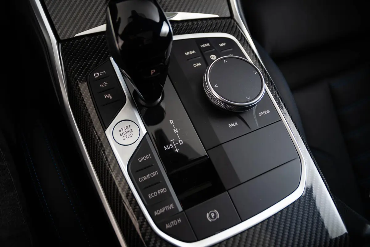 M340d xDrive Business Edition Plus Trekhaak - Panoramadak - Elektrischverstelbare stoelen - Stoelverwarming voor/achter - Getinte/geluiddempende ruiten - Head up - Active Cruise Control -